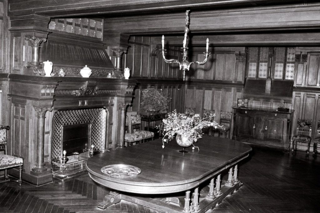 Salle à manger du château en 1975